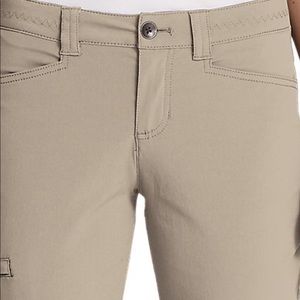Horizon roll-up pant Size 4, oyster